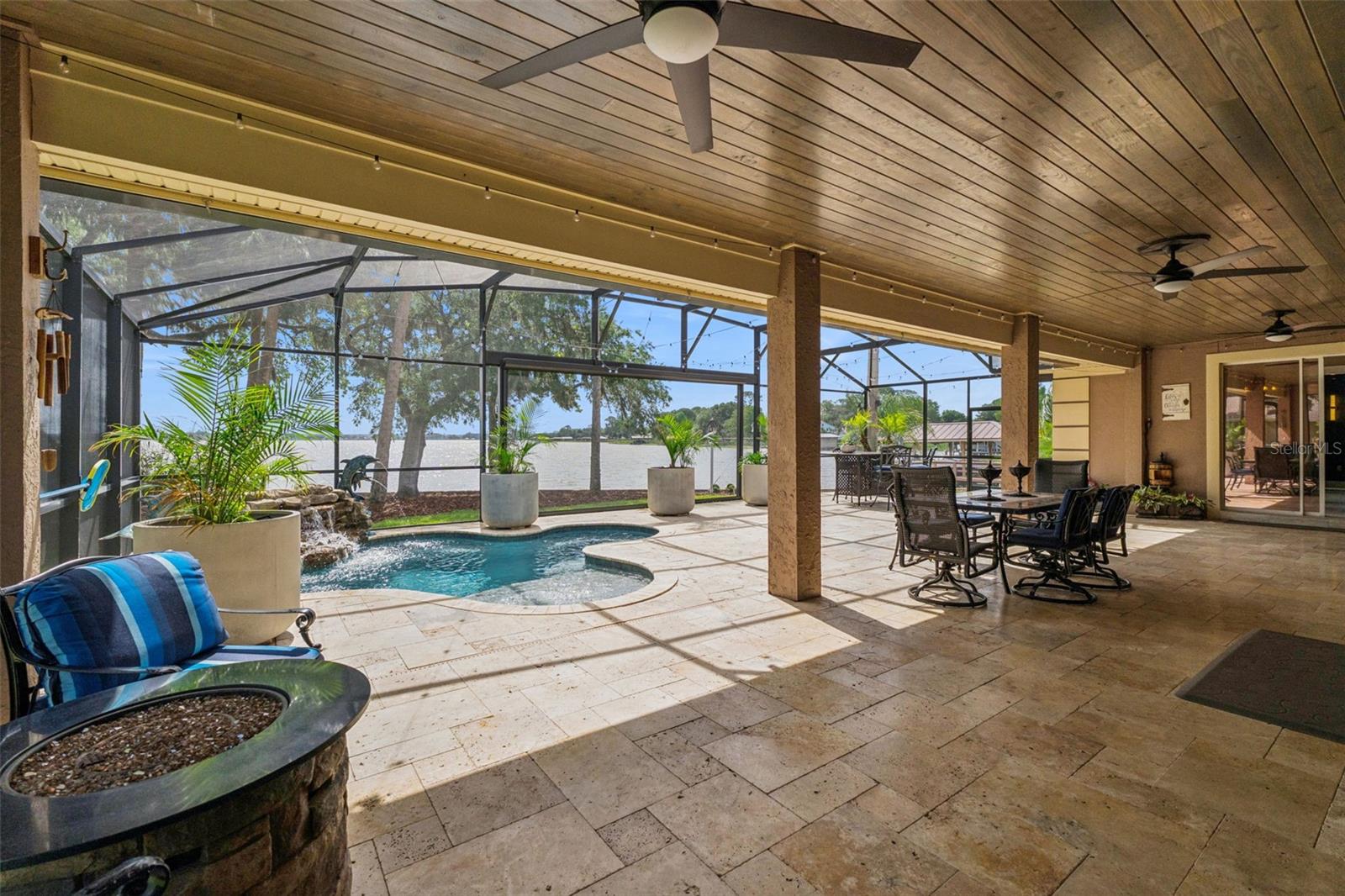 SQUIRREL POINT SUB - Residential