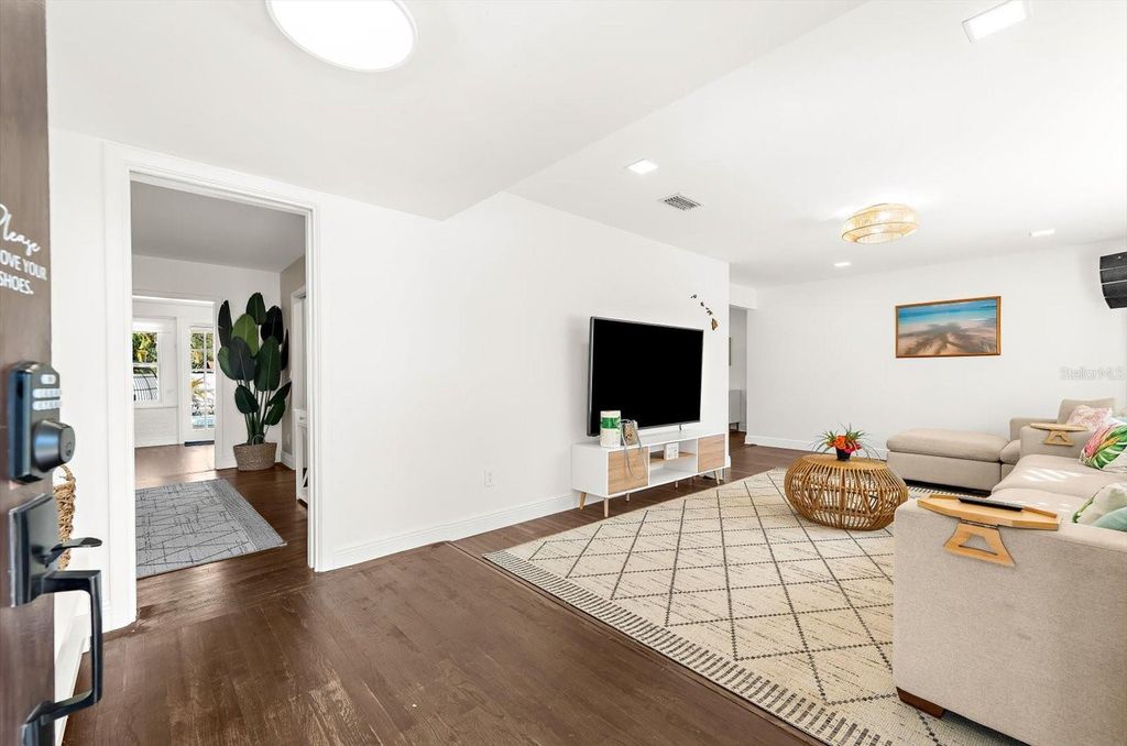 Photo of 1406 Southridge Drive, Clearwater, FL 33756 (MLS # TB8466461)