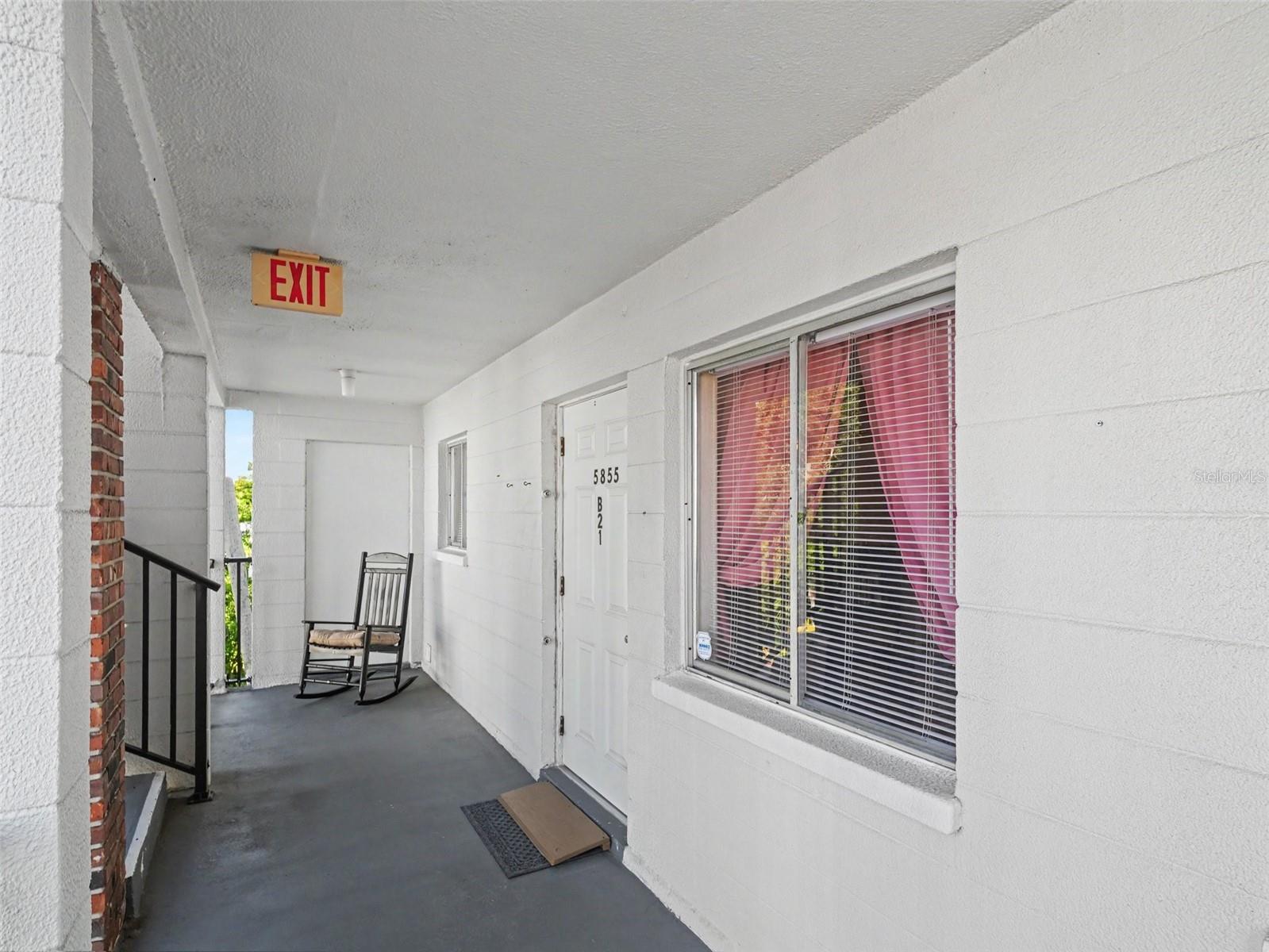 5855 PALM LANE B21, BRADENTON, FL, 34207 2 5855 PALM LANE B21