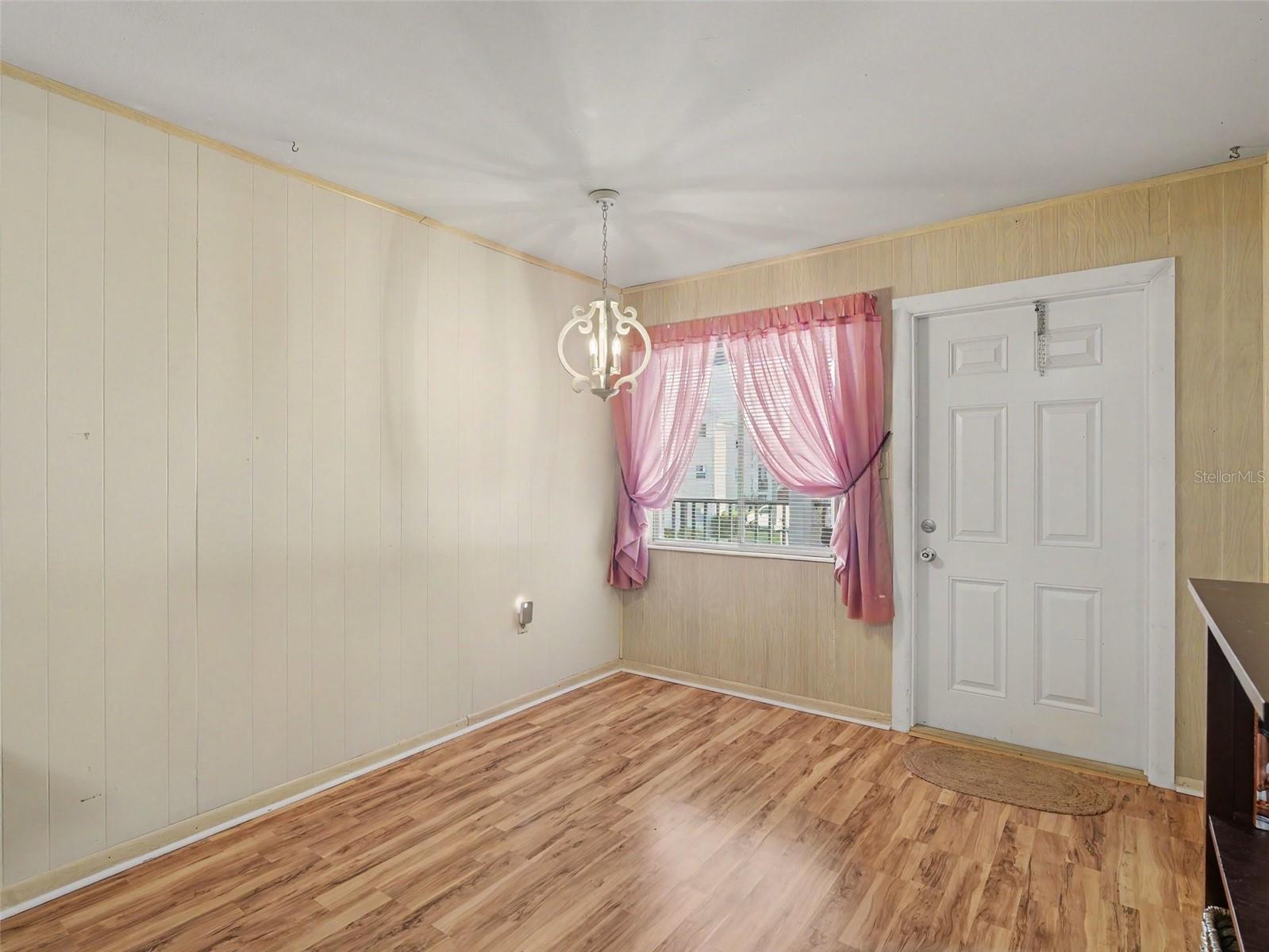 5855 PALM LANE B21, BRADENTON, FL, 34207 3 5855 PALM LANE B21
