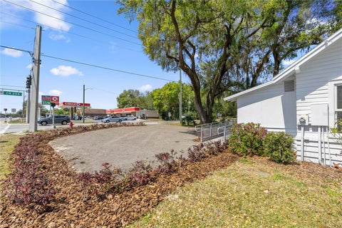 Tiny photo for 401 N Dixie Avenue, Fruitland Park, FL 34731 (MLS # OM732661)