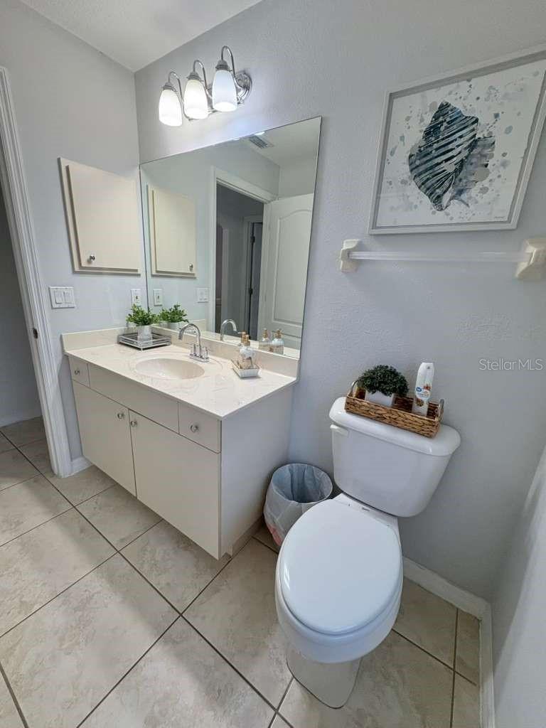 SOUTH VENICE - Residential