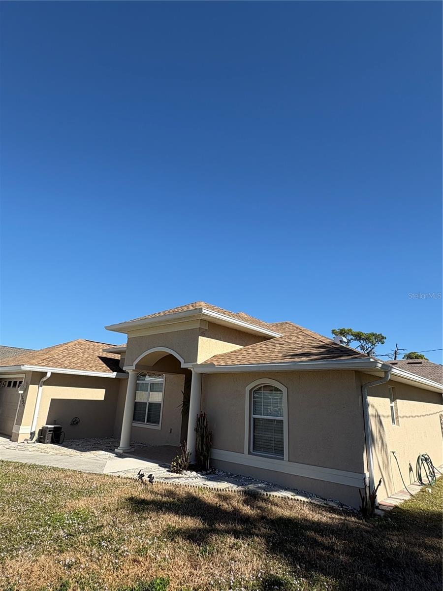 SOUTH VENICE - Residential