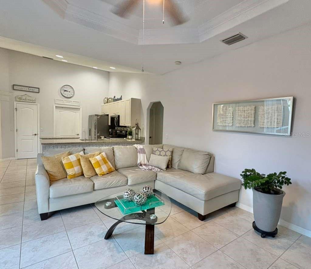 SOUTH VENICE - Residential