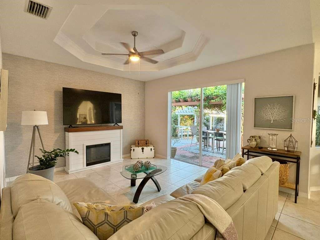 SOUTH VENICE - Residential