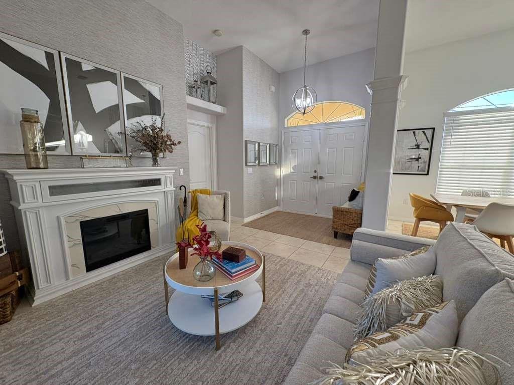 SOUTH VENICE - Residential