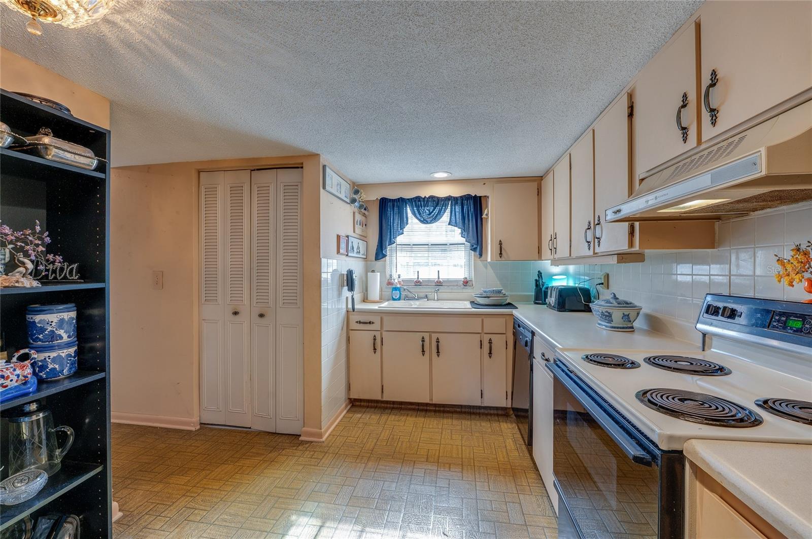 COBBLESTONE VILLAGE - Residential