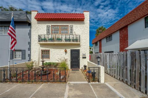 Photo of 625 N Halifax Avenue #30, Daytona Beach, FL 32118 (MLS # V4946828)