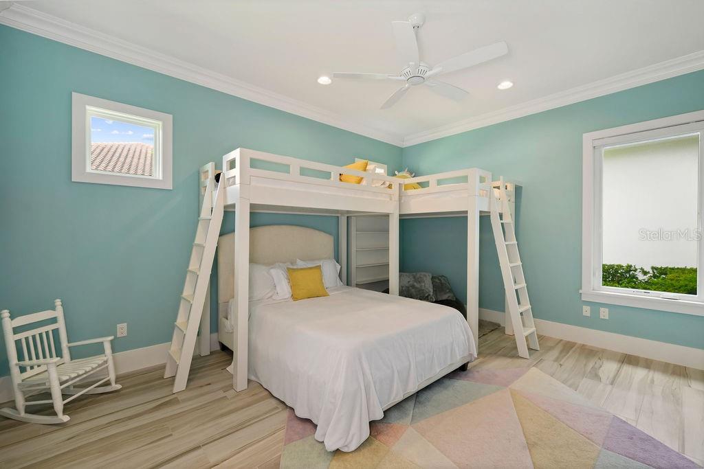 WATERSTONE - Residential