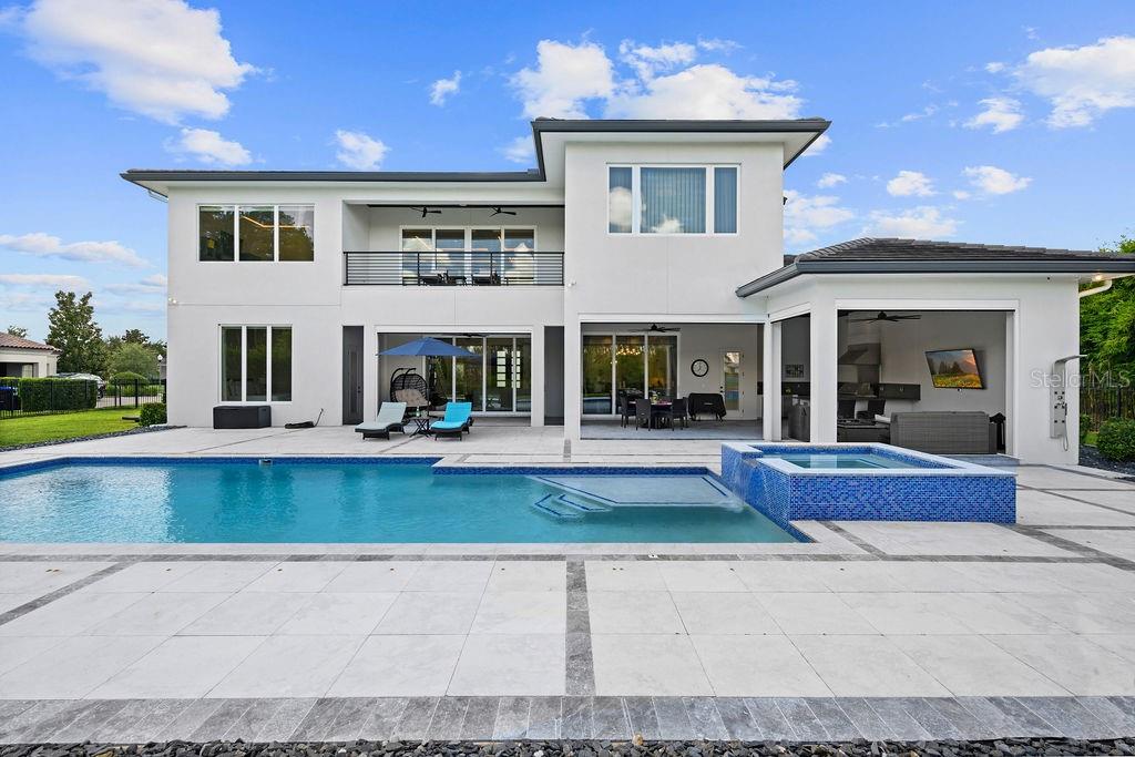 WATERSTONE - Residential