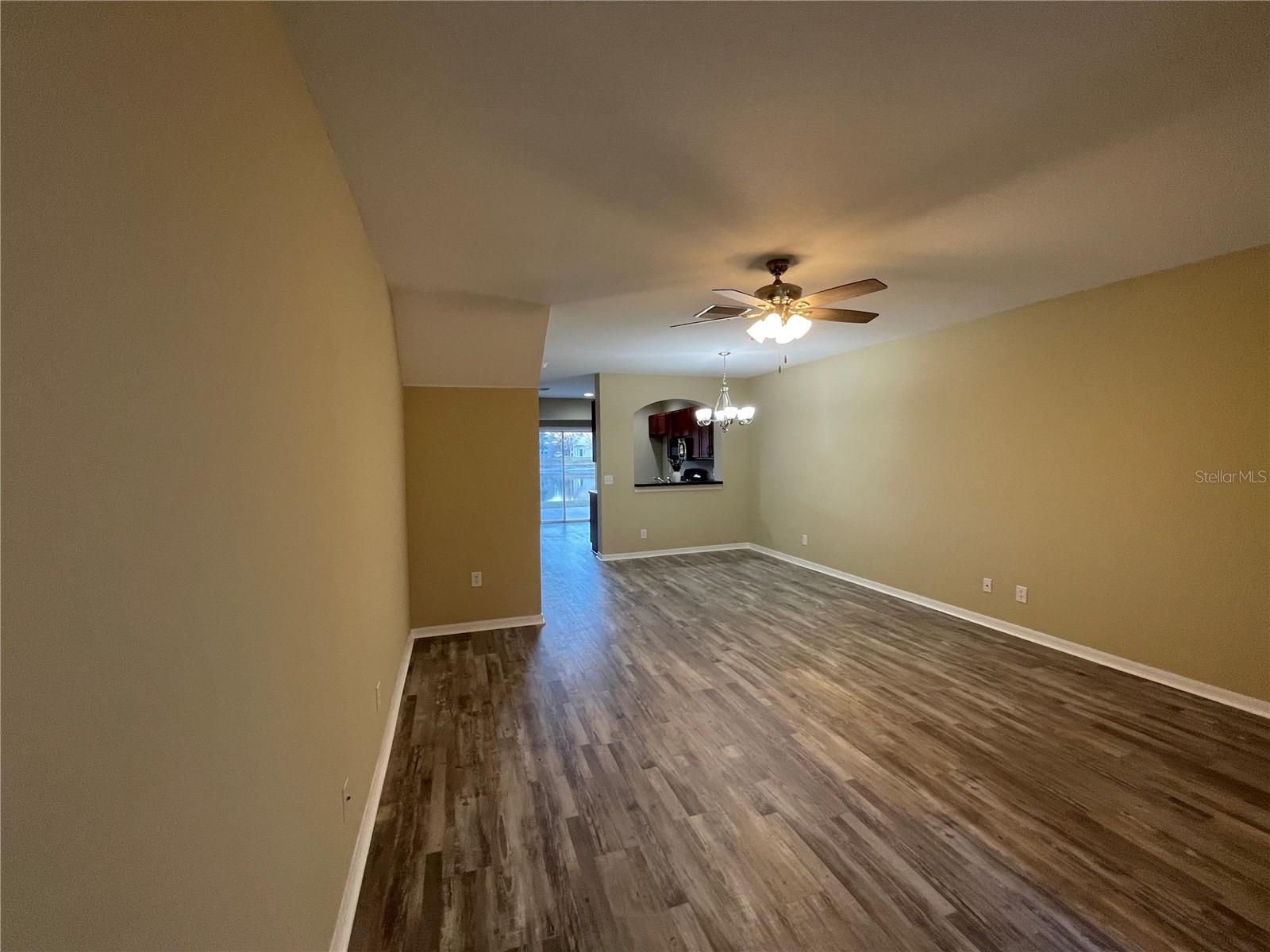 LONE STAR TWNHMS - Residential