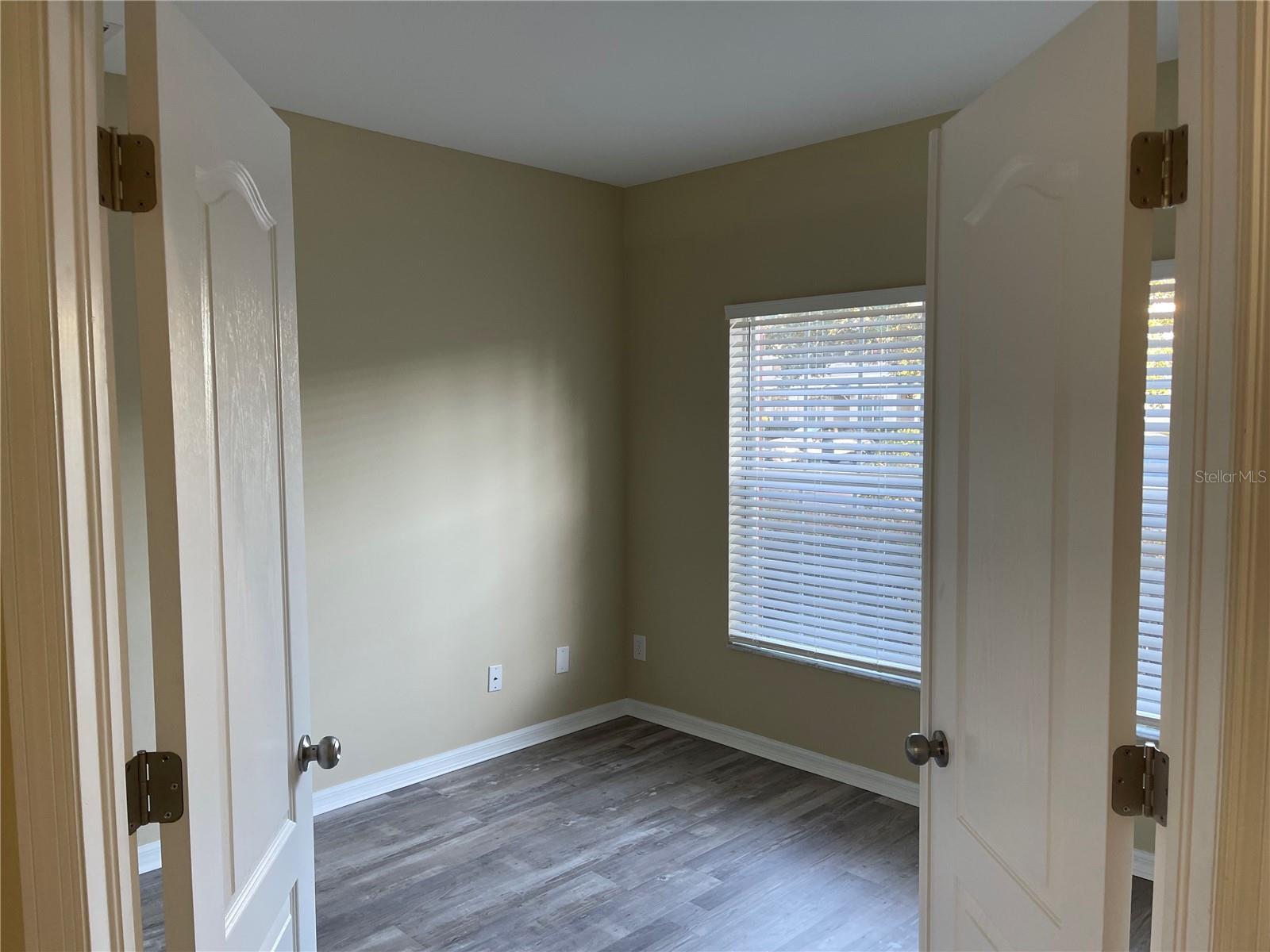 LONE STAR TWNHMS - Residential