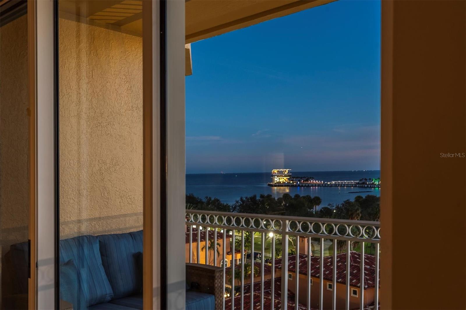 VINOY PLACE CONDO - Residential