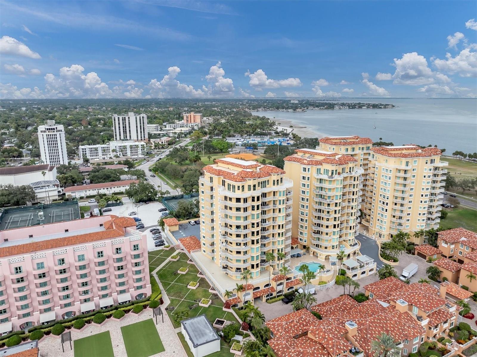 VINOY PLACE CONDO - Residential