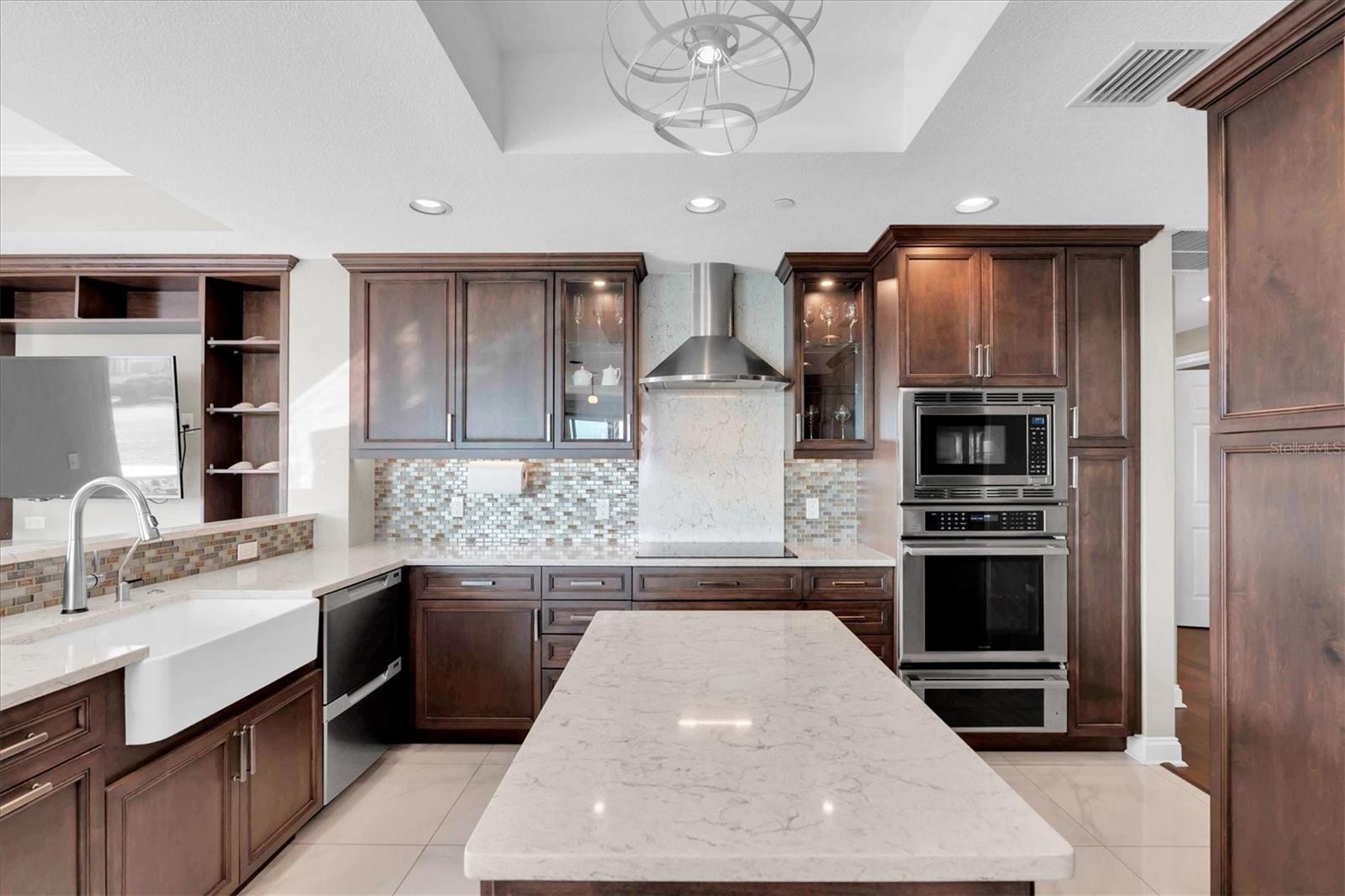 VINOY PLACE CONDO - Residential