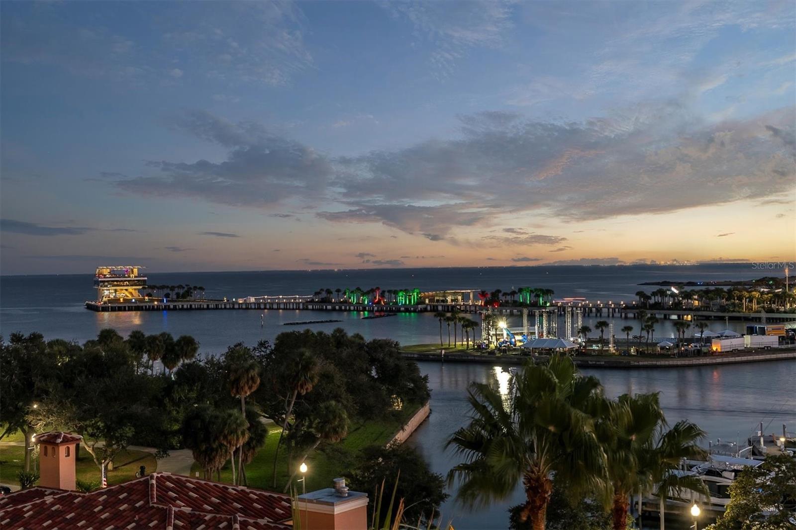 VINOY PLACE CONDO - Residential