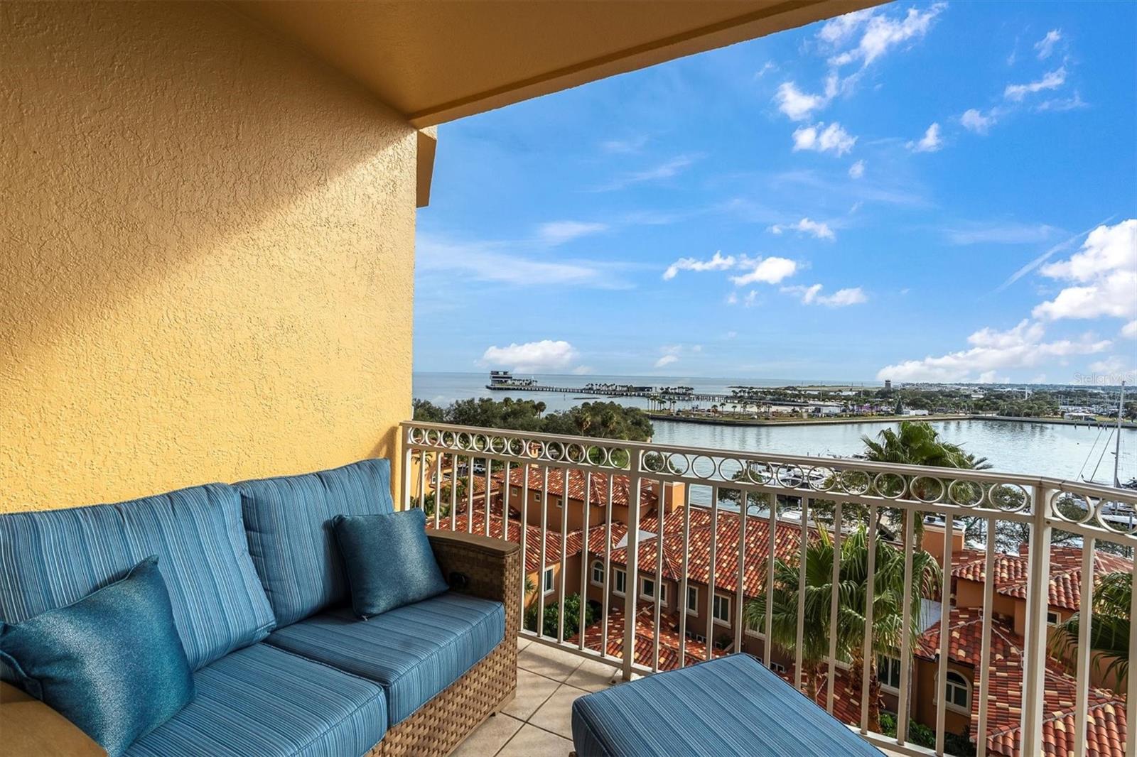 VINOY PLACE CONDO - Residential