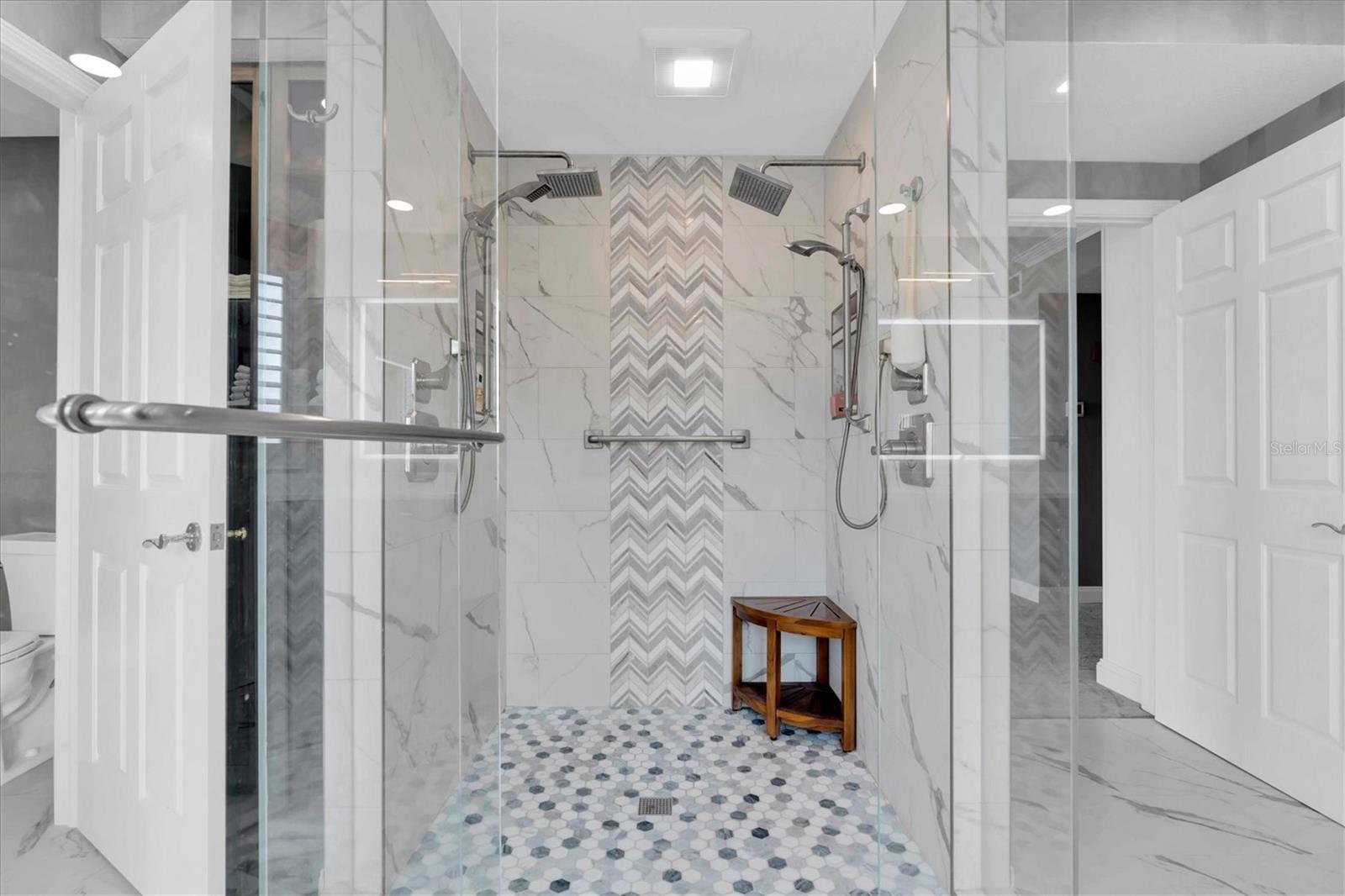 VINOY PLACE CONDO - Residential