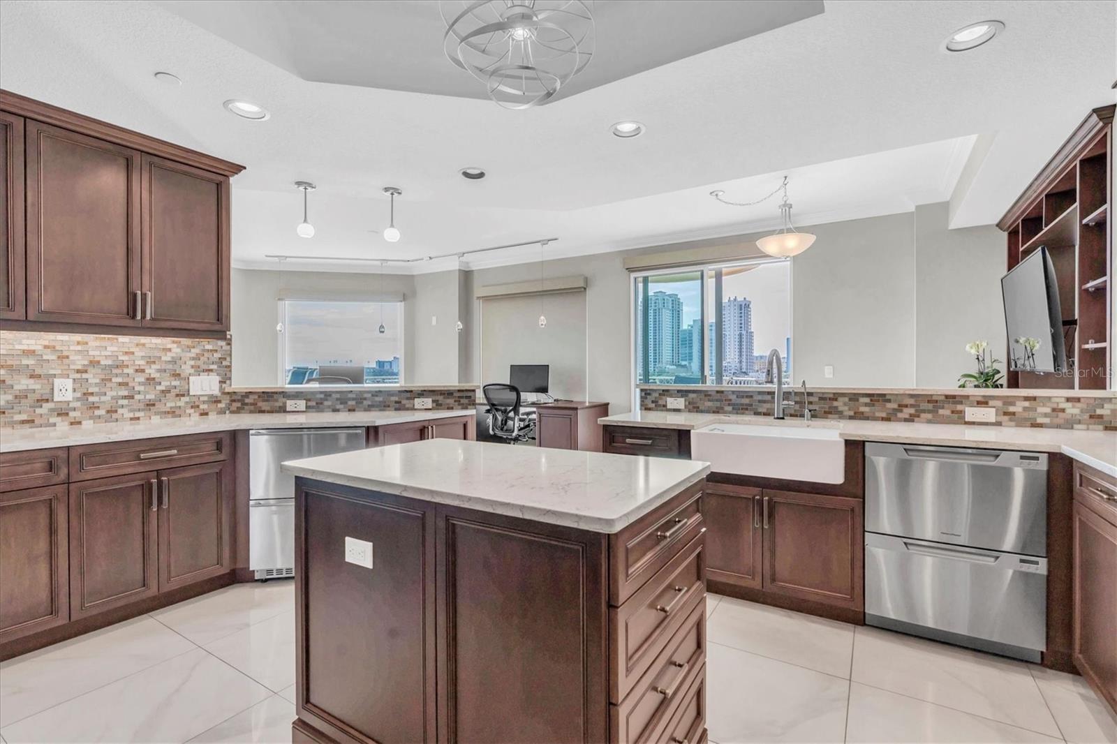 VINOY PLACE CONDO - Residential