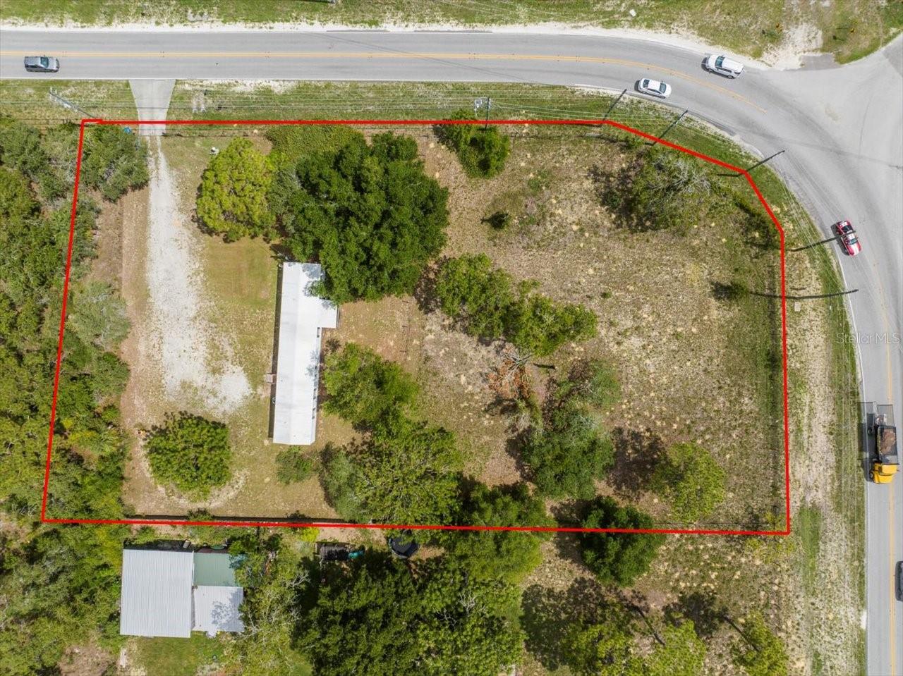 Photo 8 of 18 of 13420 HEXAM ROAD mobile home
