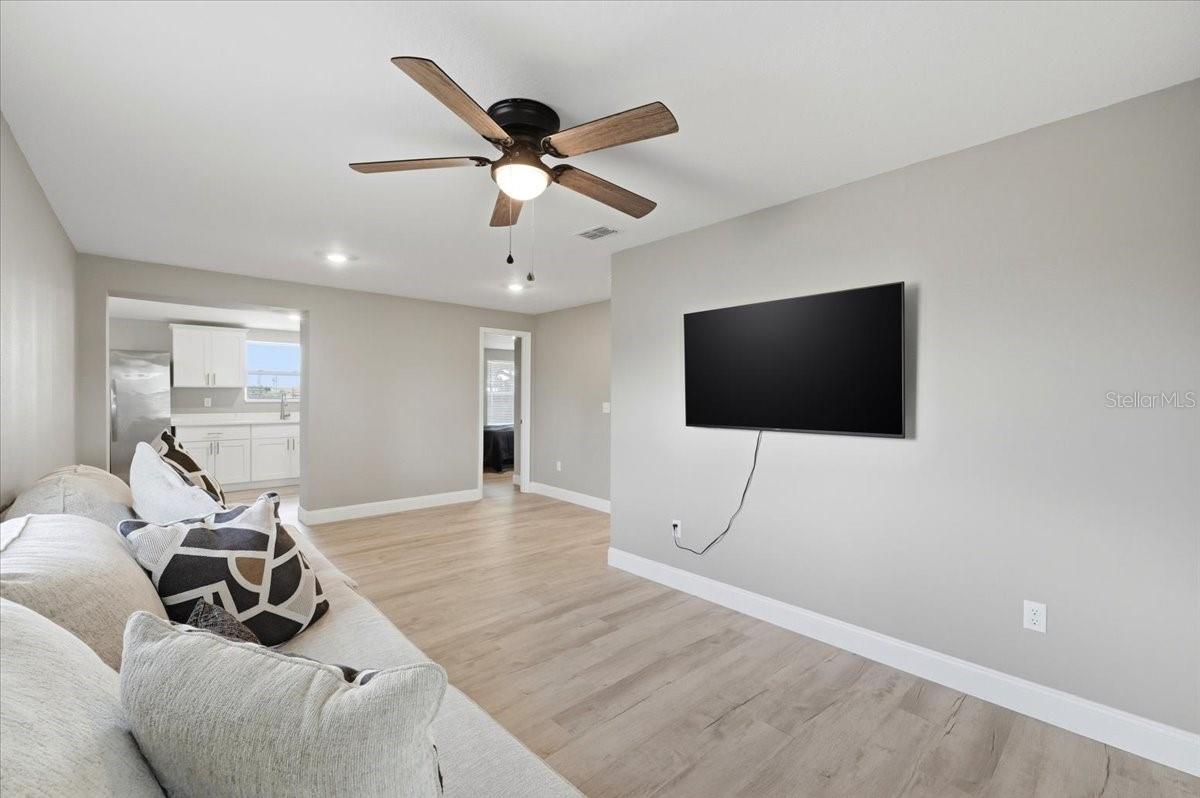 FLOOD & CARSONS ADD - Residential