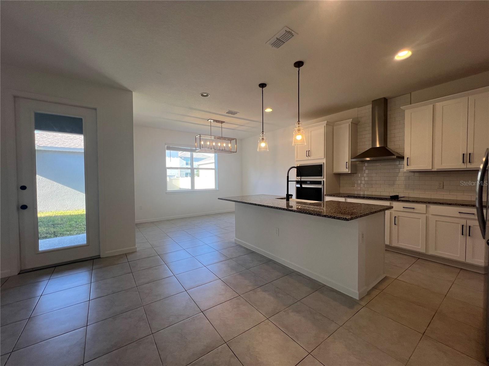 LAKESIDE/HAMLIN - Residential Lease