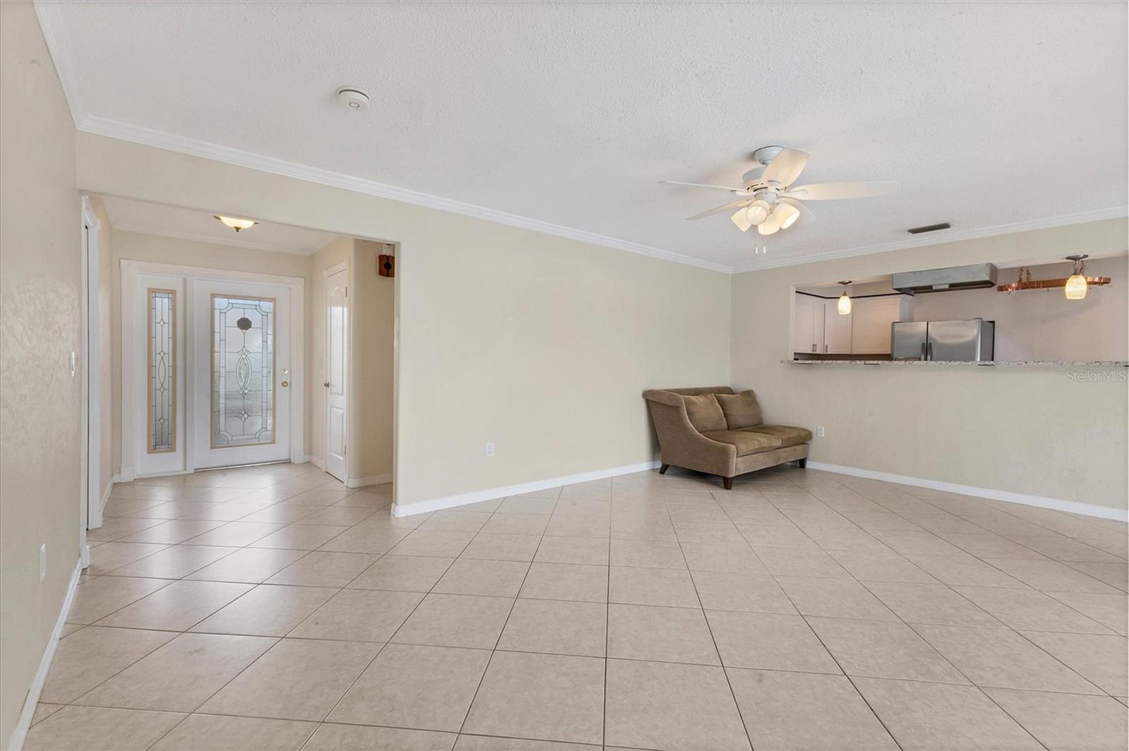 GLEN OAKS COUNTRY CLUB ESTATES - Residential