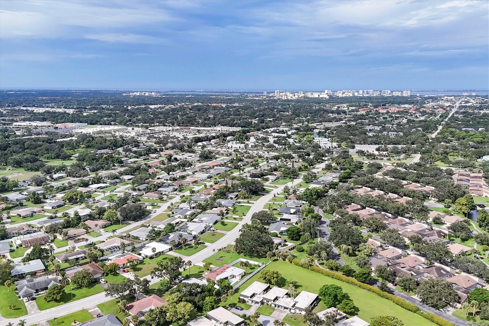 GLEN OAKS COUNTRY CLUB ESTATES - Residential