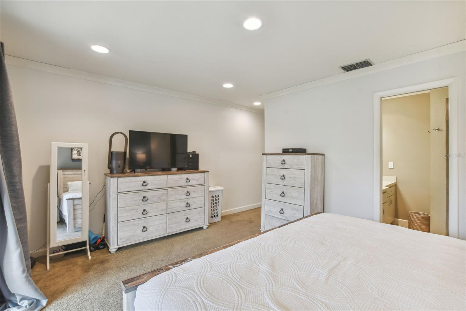 VILLAS OF SOMERSET WOODS CONDO THE - Residential