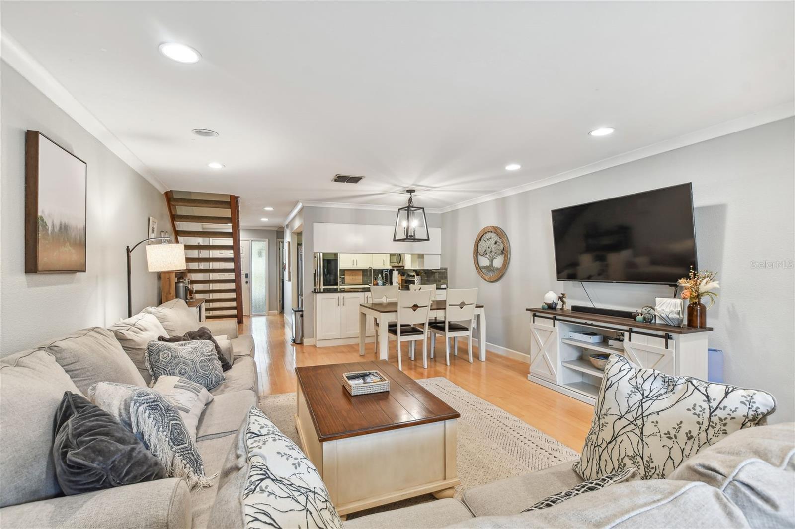 VILLAS OF SOMERSET WOODS CONDO THE - Residential