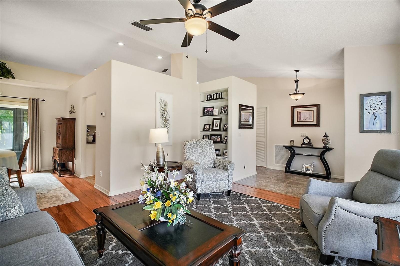 27022 RACQUET CIRCLE