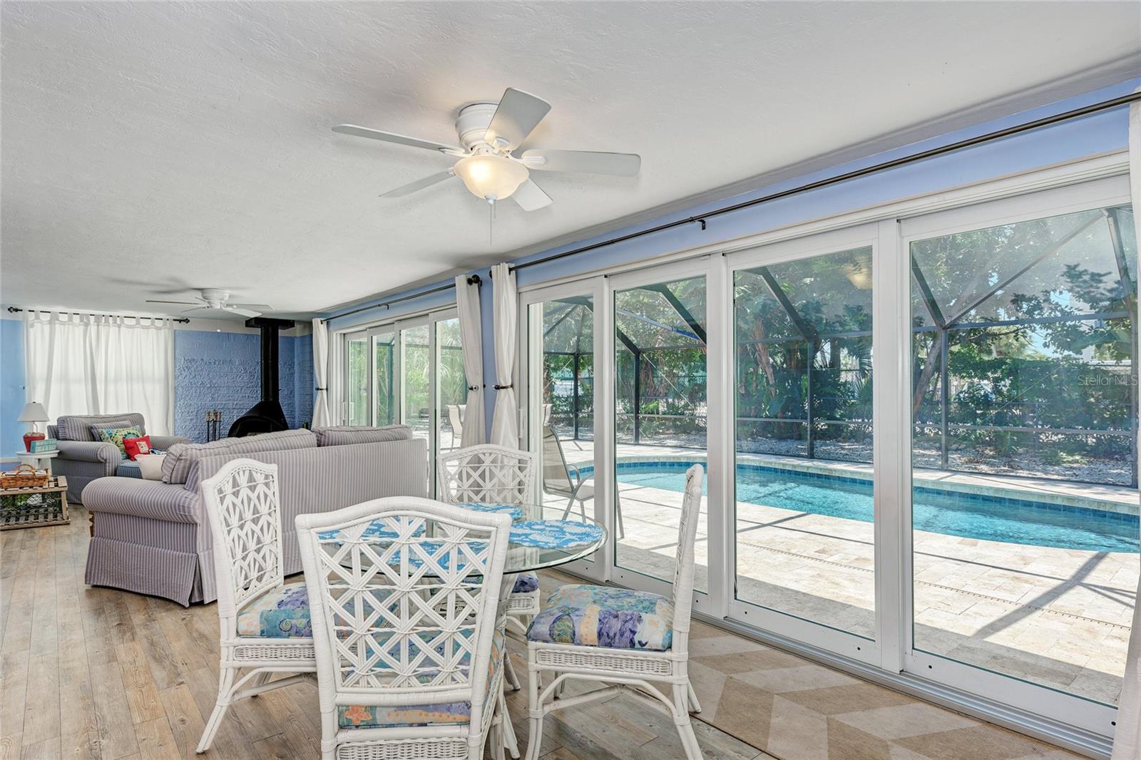 SIESTA ISLES - Residential Lease