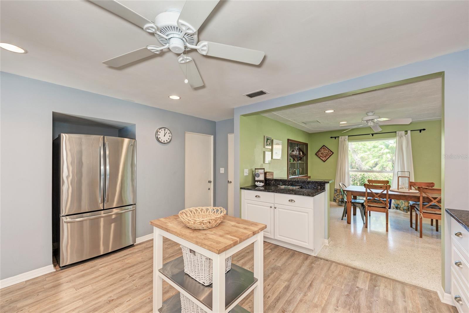 SIESTA ISLES - Residential Lease