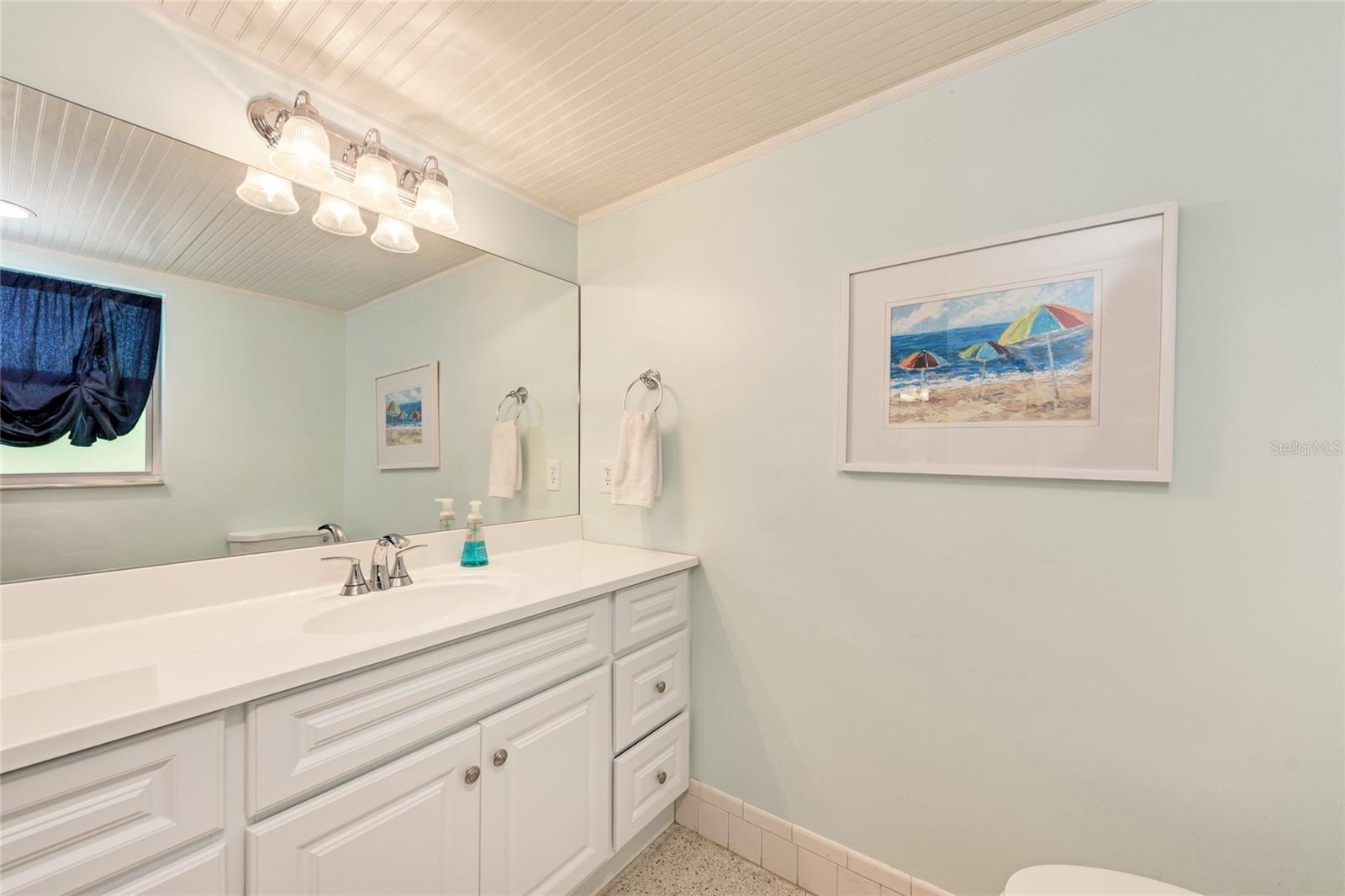 SIESTA ISLES - Residential Lease