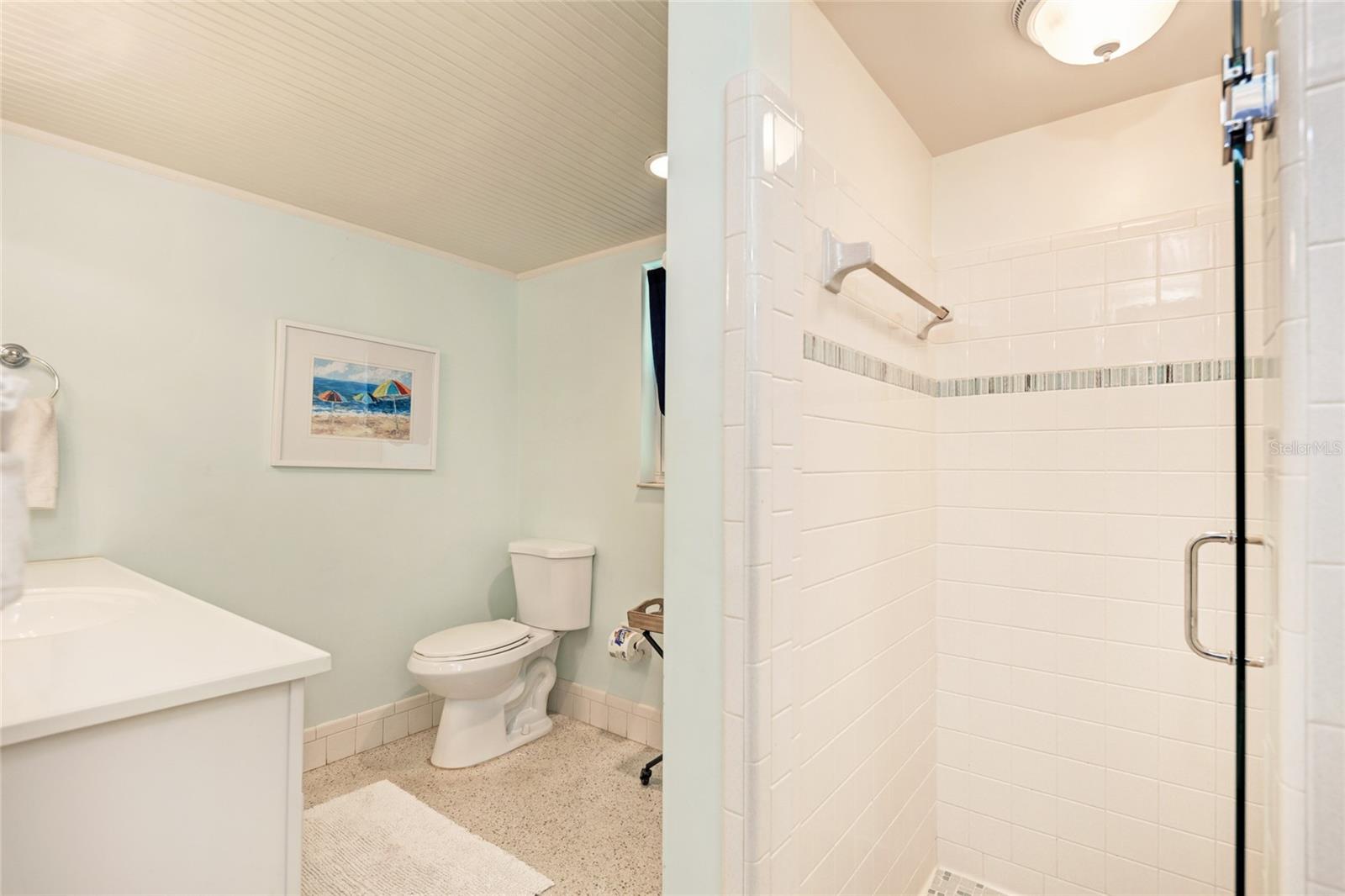 SIESTA ISLES - Residential Lease