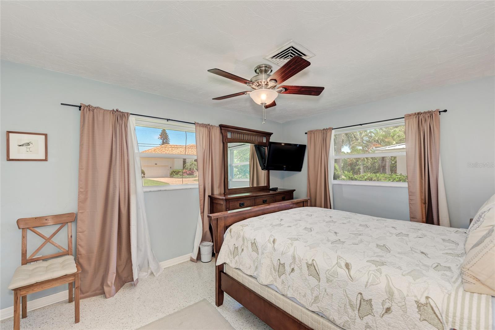 SIESTA ISLES - Residential Lease