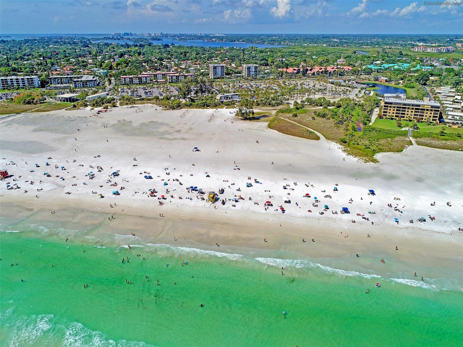 SIESTA ISLES - Residential Lease