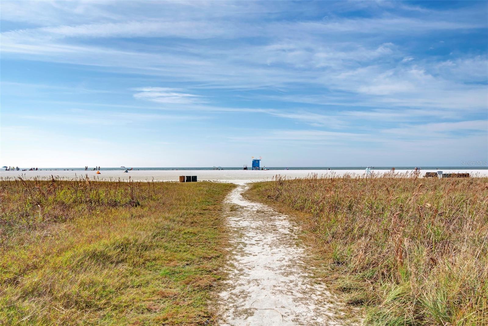 SIESTA ISLES - Residential Lease