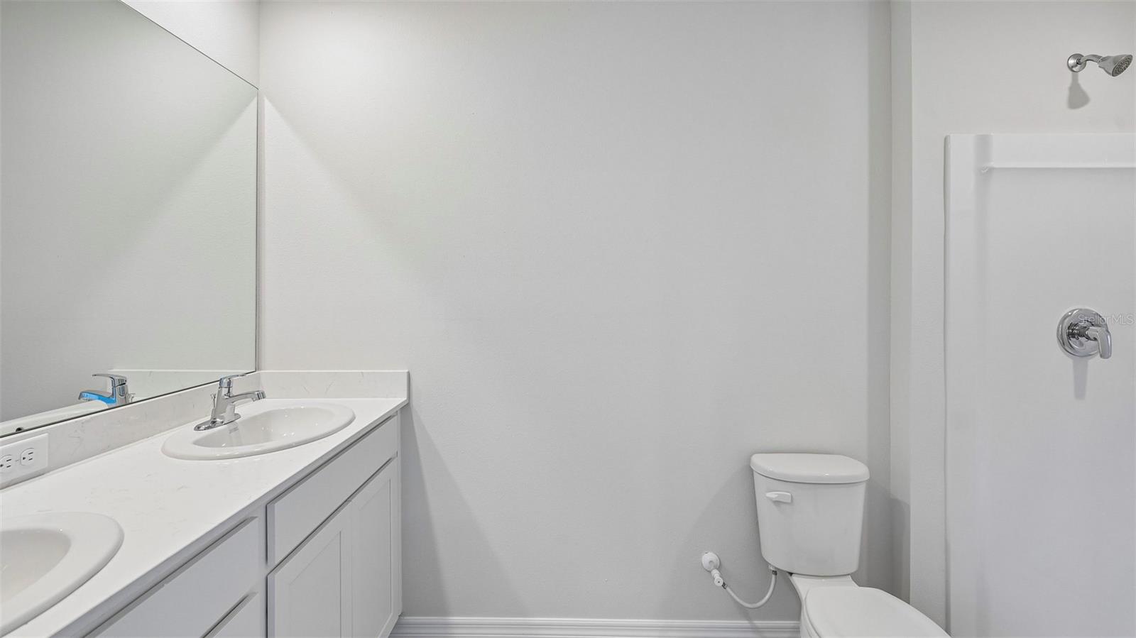 OAKFIELD LAKES - Residential
