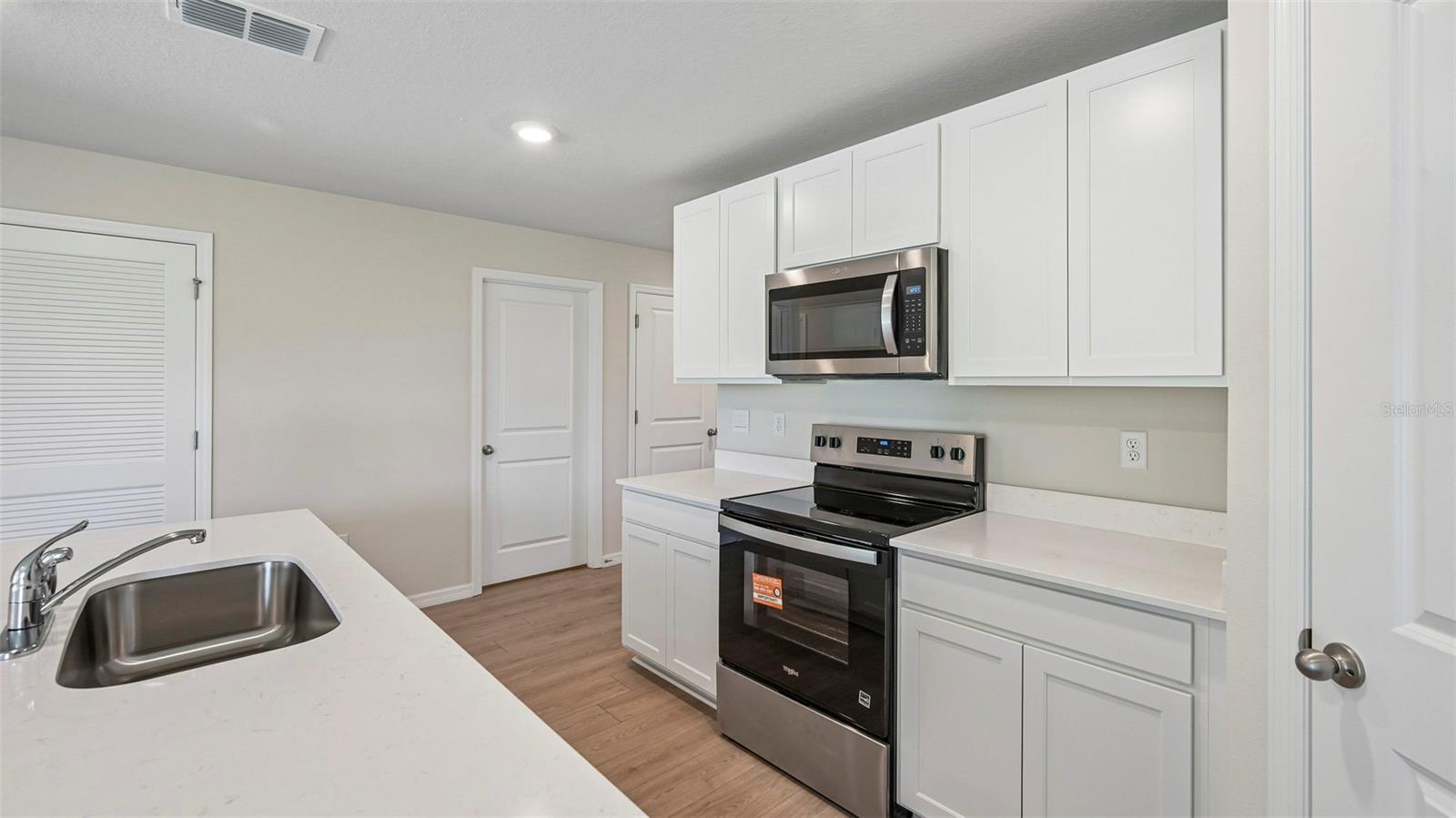 OAKFIELD LAKES - Residential
