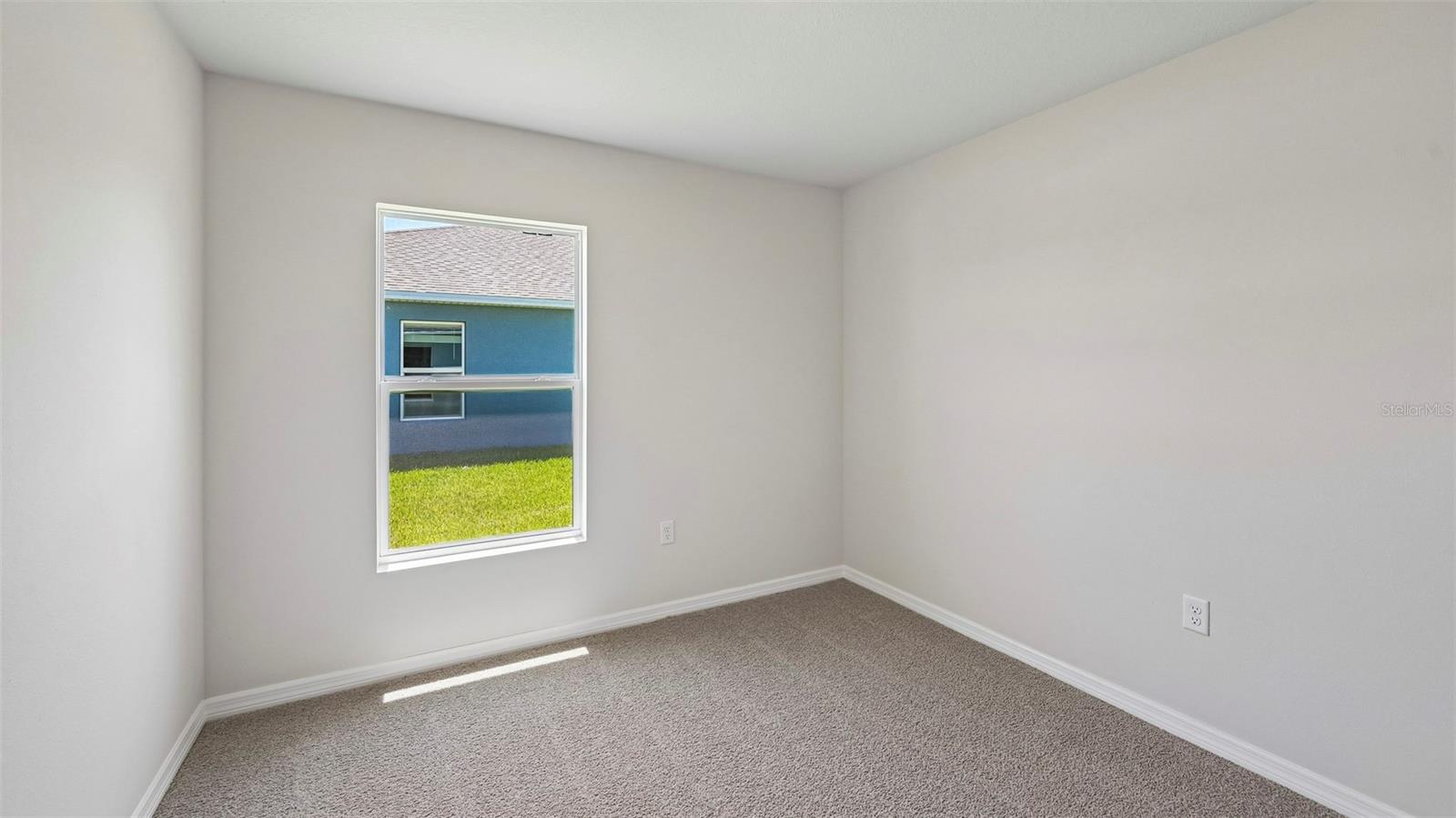 OAKFIELD LAKES - Residential