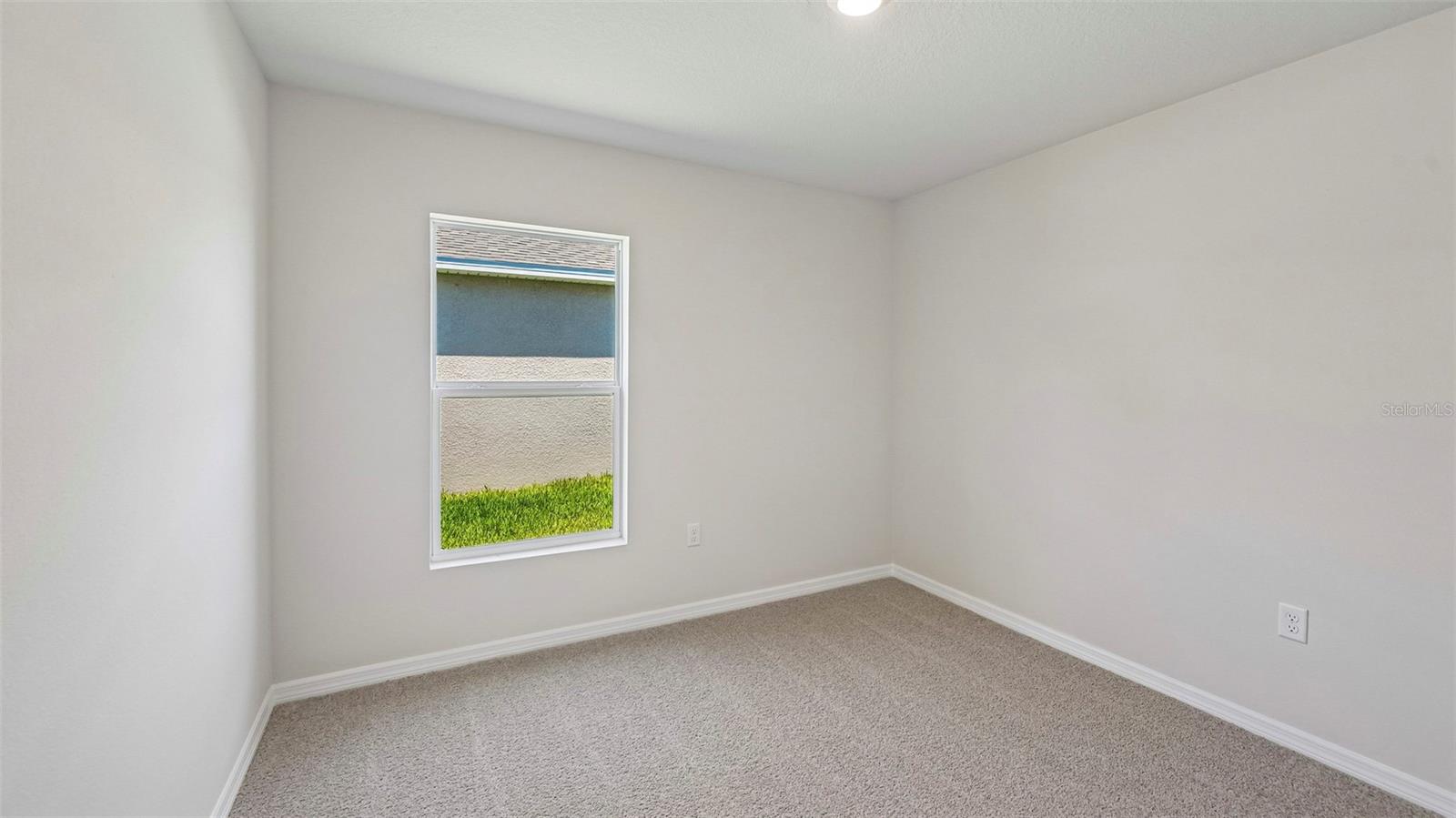 OAKFIELD LAKES - Residential