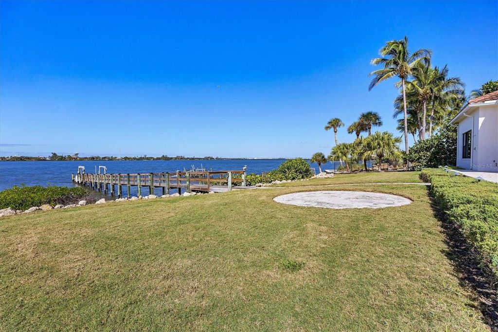 Photo of 730 Sarabay Road, Osprey, FL 34229 (MLS # A4672618)