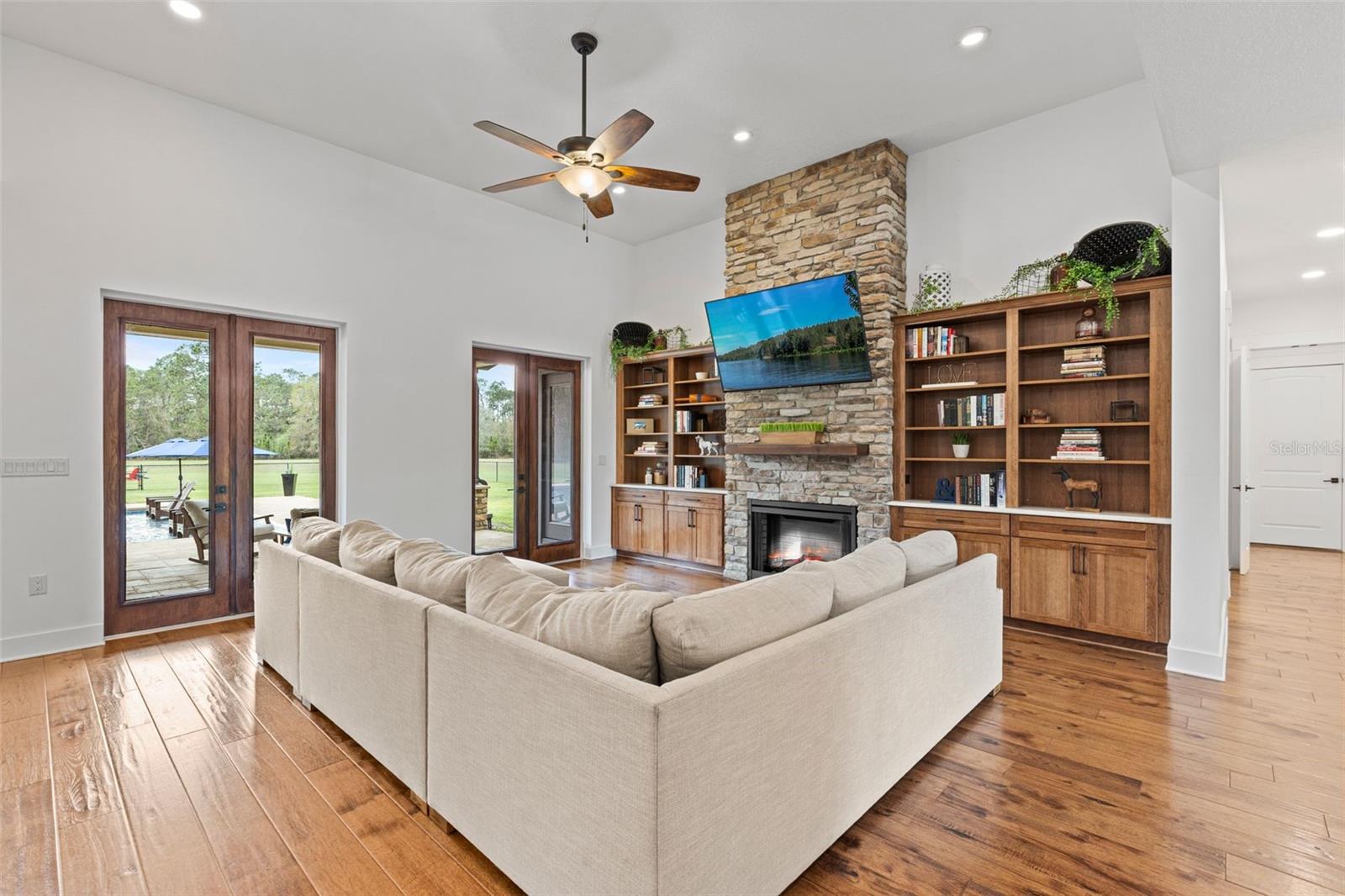 TROPICAL WINDS SUB - Residential