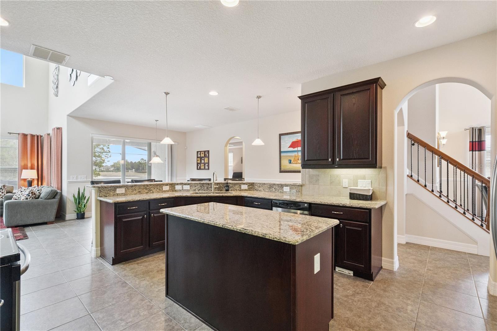 DRAYTON-PRESTON WOODS AT PROVIDENCE - Residential