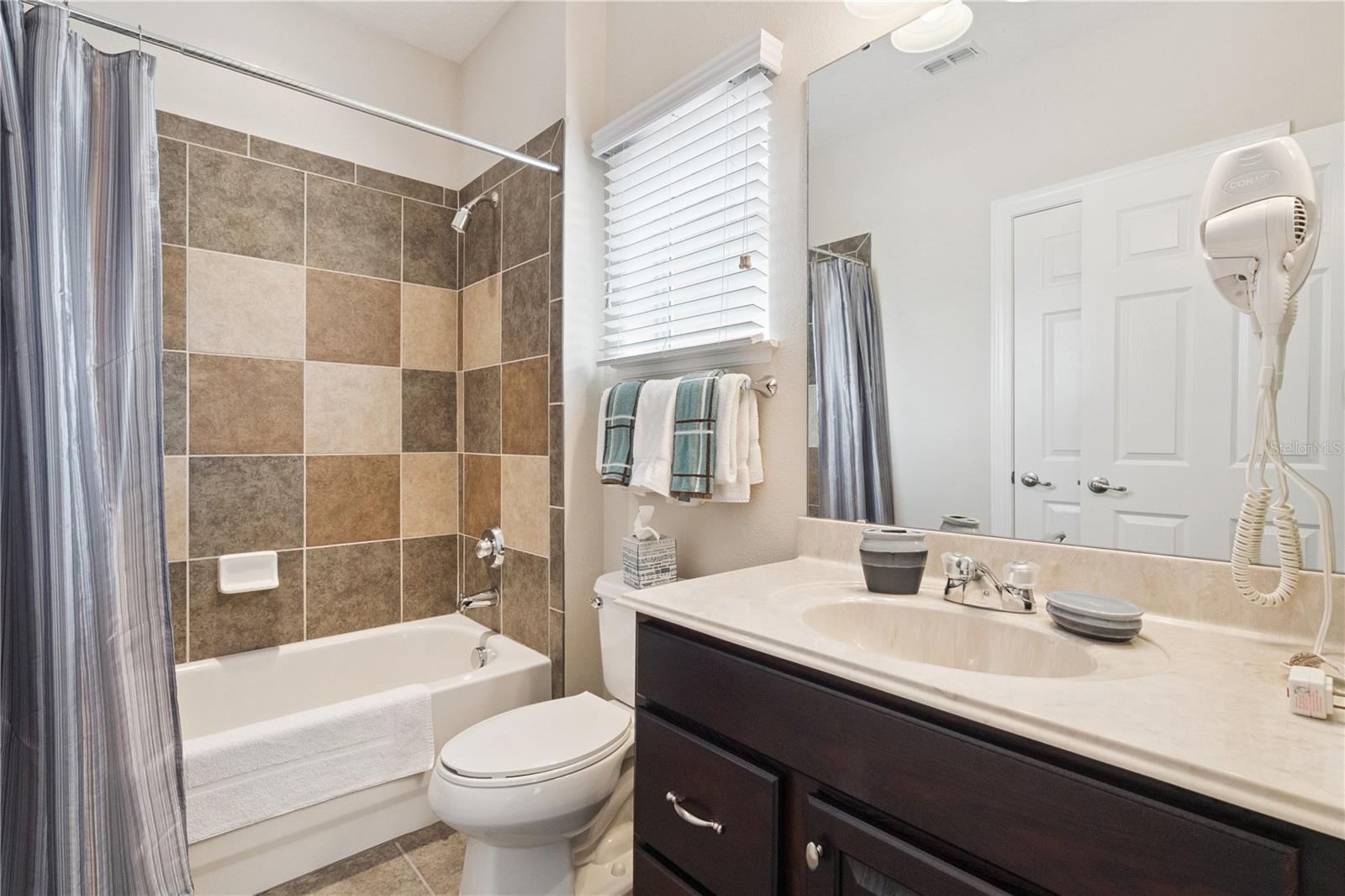 DRAYTON-PRESTON WOODS AT PROVIDENCE - Residential