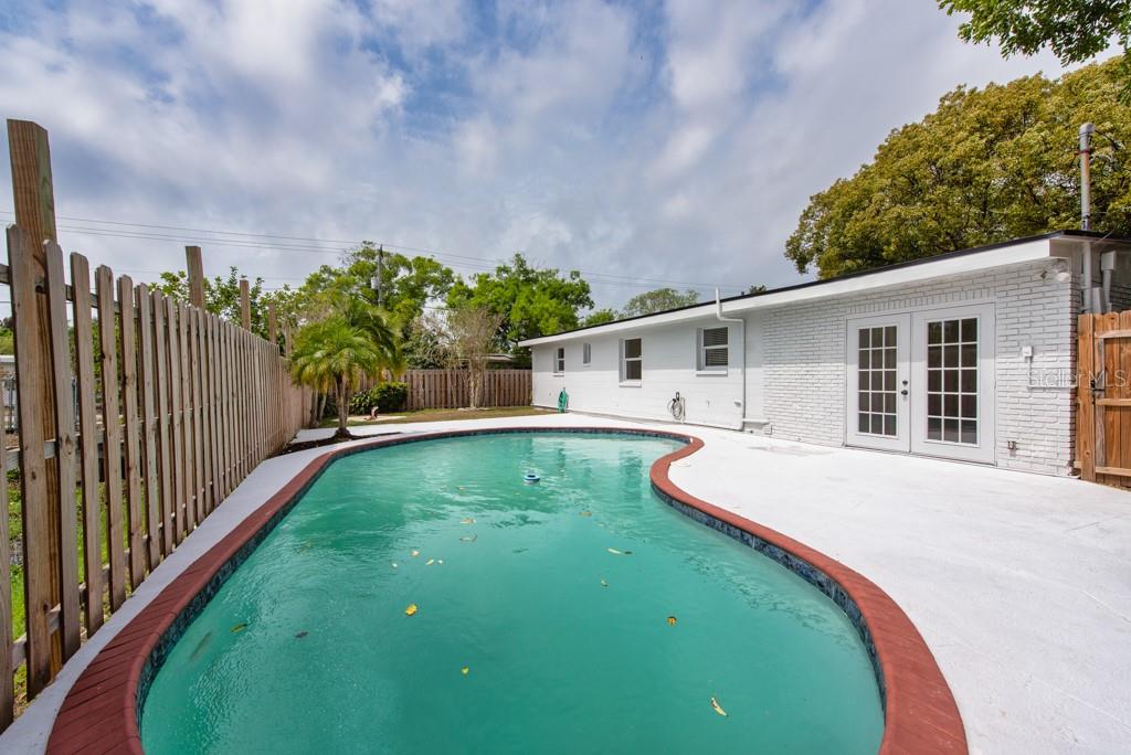 BAY BREEZE - Residential