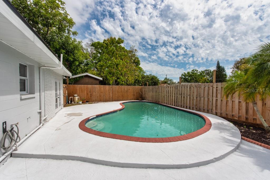 BAY BREEZE - Residential