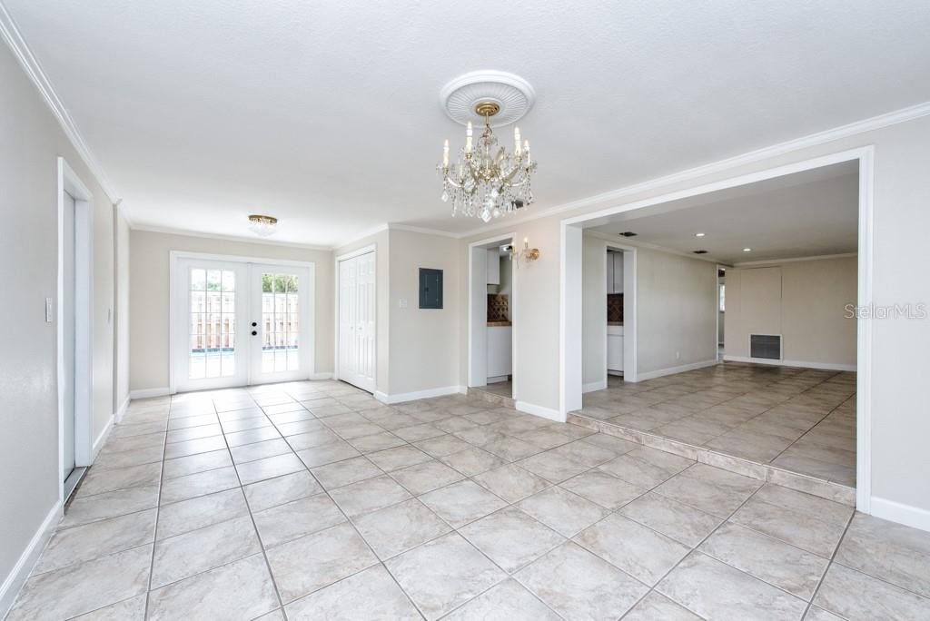 BAY BREEZE - Residential