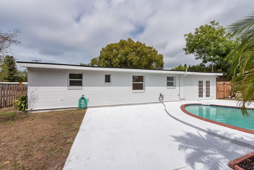 BAY BREEZE - Residential